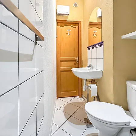 Evasion Chic Pres Des Arenes De Nîmes