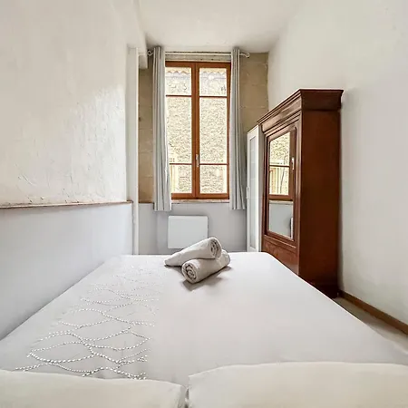 Evasion Chic Pres Des Arenes De *